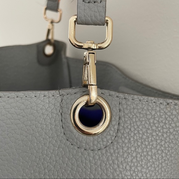 Gray Pebbled Leather Like Handbag Multicolor Strap - Picture 5 of 8